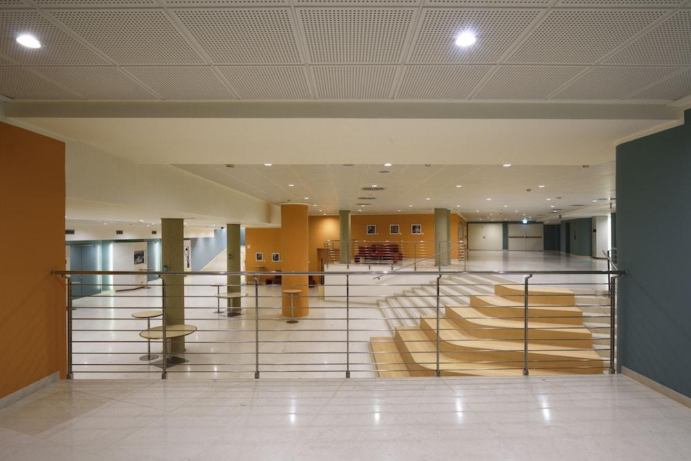 UNAHOTELS Varese Esterno foto