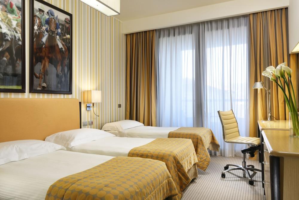 UNAHOTELS Varese Esterno foto