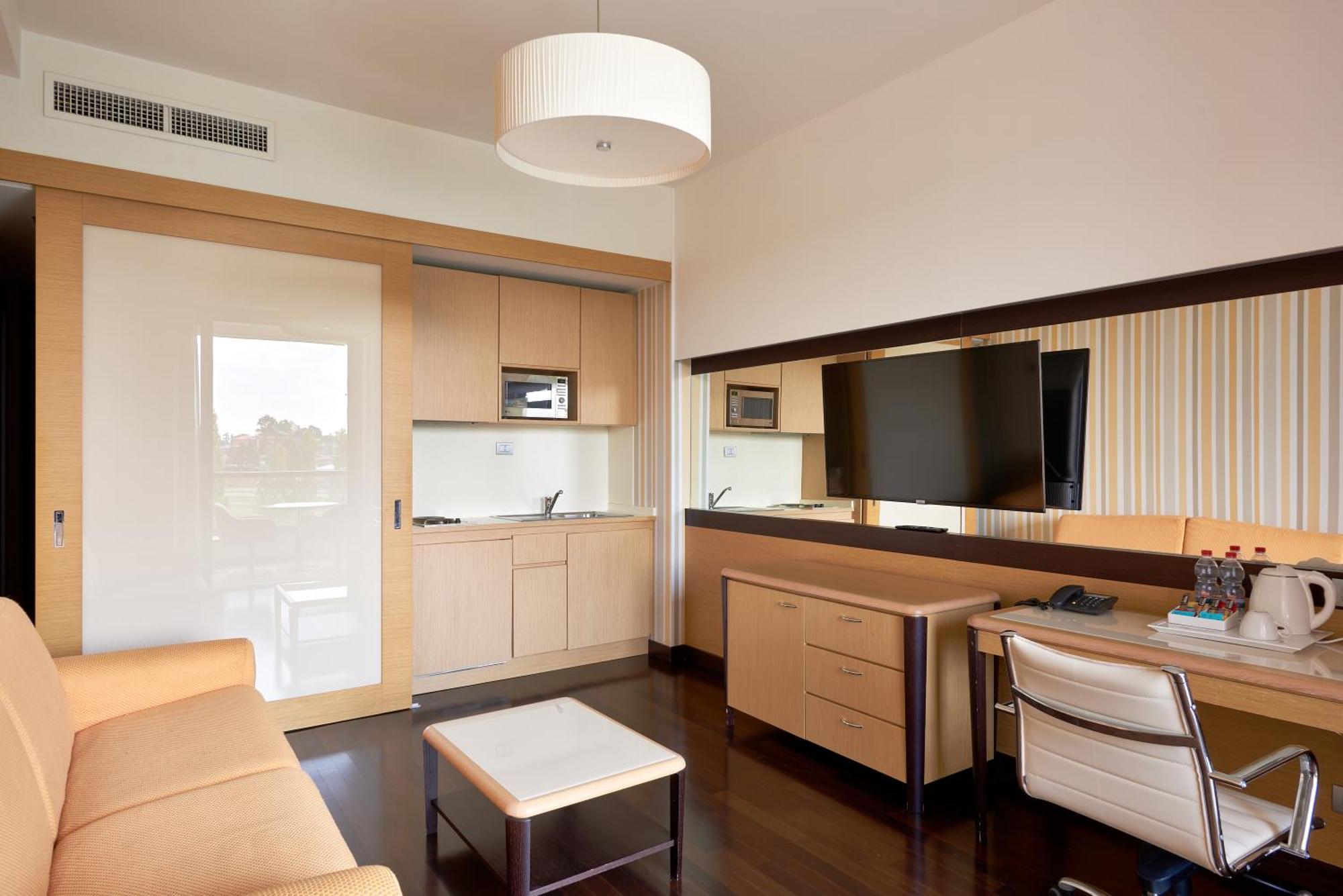 UNAHOTELS Varese Esterno foto