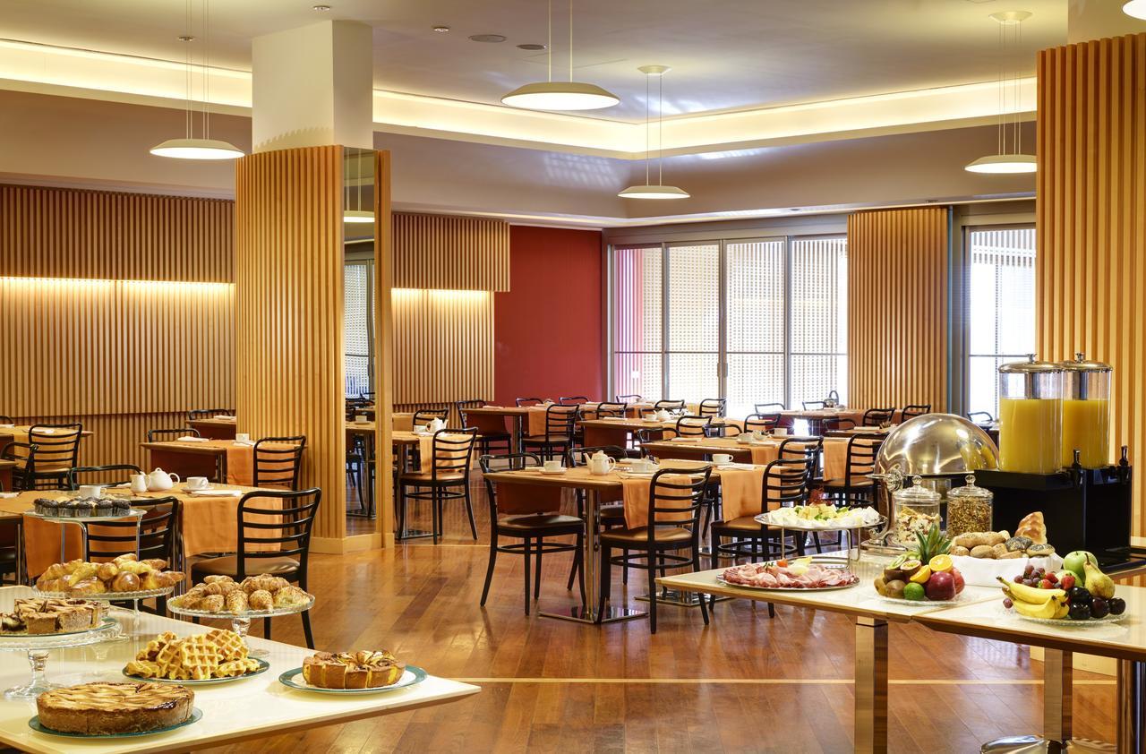 UNAHOTELS Varese Esterno foto