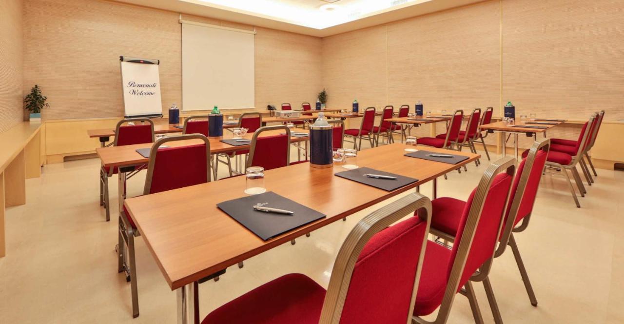 UNAHOTELS Varese Esterno foto